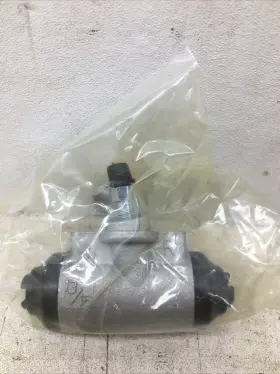 18E1205 ACDELCO Drum Brake Master Cylinder Wheel #2