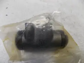 18E829 ACDELCO Drum Brake Master Cylinder Wheel #2