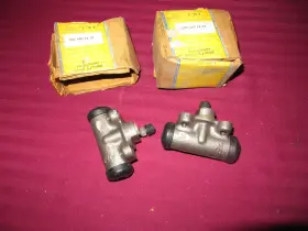 Ate 3.3217-1201.3 2 Nos Mercedes-benz 230sl Rear Wheel Cylinders 002 420 24 18 Ate 3.3217-1201.3 2 Nos Mercedes-benz 230sl Rear Wheel Cylinders 002 420 24 18