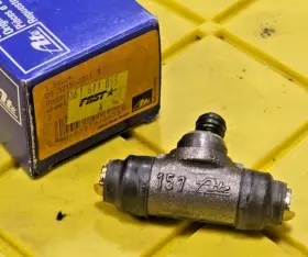 Ate 861-611-053 1984-93 Vw Golf Jetta Corrado Rear Wheel Brake Cylinder Ate 861-611-053 1984-93 Vw Golf Jetta Corrado Rear Wheel Brake Cylinder