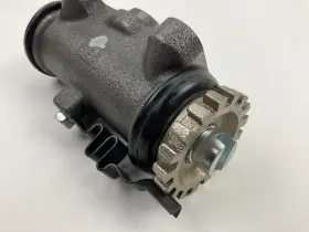 W-61023 AUTO SPECIALTY Rear Left Drum Brake Master Cylinder #2