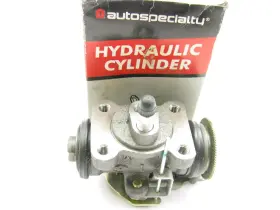 W-62025 AUTO SPECIALTY Rear Right Drum Brake Master Cylinder