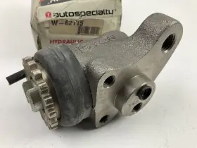 W62115 AUTO SPECIALTY Front Left Drum Brake Master Cylinder