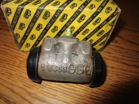 18008 AUTOLINE Front Brake Master Cylinder Wheel Rt Chevrolet