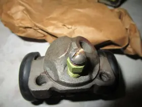 19849 AUTOLINE Delco Rear Brake Master Cylinder Wheel #3