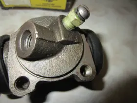 32071 AUTOLINE Delco Moraine Front Brake Master Cylinder #3