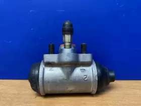 072-5077 BECK/ARNLEY Wheel Cylinder DS215 B3 #2 072-5077 BECK/ARNLEY Wheel Cylinder DS215 B3 #2