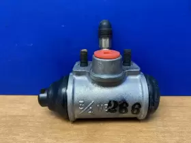 072-5077 BECK/ARNLEY Wheel Cylinder DS215 B3 #3 072-5077 BECK/ARNLEY Wheel Cylinder DS215 B3 #3