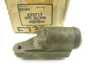 033717 BENDIX Drum Brake Master Cylinder Wheel Front Right