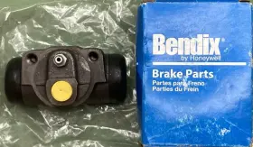 34102 BENDIX Rear Drum Brake Master Cylinder Wheel