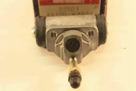 072-5242 CARQUEST Rear Brake Master Cylinder Stanza F10 072-5242 CARQUEST Rear Brake Master Cylinder Stanza F10