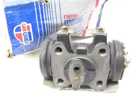 Carquest Ew155257 Rear Drum Brake Wheel Cylinder 87-94 Isuzu Fsr