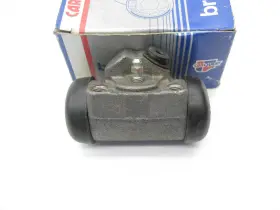 EW71117 CARQUEST Left Drum Brake Master Cylinder Wheel