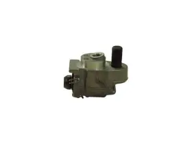 MC654DX CENTRIC Front Left Wheel Cylinder Nissan