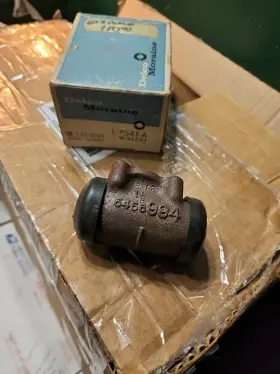 5459221 CHEVROLET Nos Hydraulic Wheel Cylinder Gm