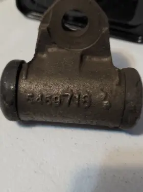 5459712 CHEVROLET Nos Front Right Wheel Cylinder Gm Corvair #3