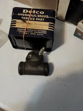5459712 CHEVROLET Nos Front Right Wheel Cylinder Gm Corvair