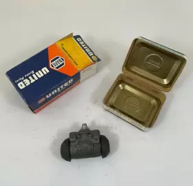 Delco 5453820 Original Wheel Cylinder 1951-1955 Pass Corvette Nos