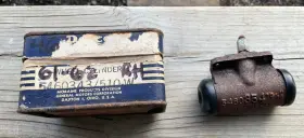 Delco 5460354 1962 Pontiac Tempest Rear Right Wheel Cylinder Moraine #5460354 Rare Delco 5460354 1962 Pontiac Tempest Rear Right Wheel Cylinder Moraine #5460354 Rare