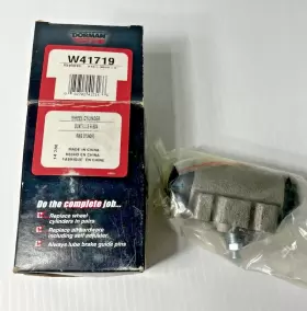 W41719 DORMAN Drum Brake Master Cylinder Wheel Front Right