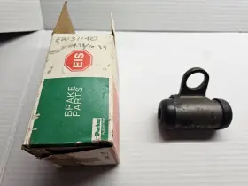 EW31140 EIS Nos Rh Brake Master Cylinder Wheel Ford