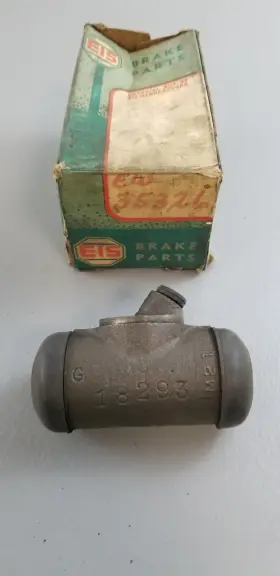 EW35326 EIS Nos Drum Brake Master Cylinder Wheel Front Rear