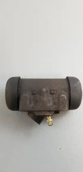 EW39948 EIS Nos Wheel Cylinder Front Right #3
