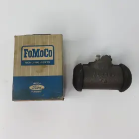 1D-2261-A FORD Nos Wheel Brake Master Cylinder