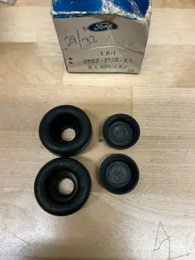 C5DZ-2128-A FORD Nos Rear Brake Master Cylinder Wheel Repair
