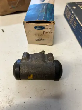 D1FZ-6038-A FORD Nos Front Brake Master Cylinder Wheel Pinto