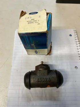 D3OZ-2261-A FORD Nos Gran Wheel Cylinder Torino