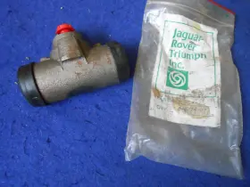 64673501 GIRLING Nos Brake Master Cylinder Wheel Jaguar
