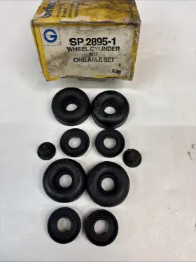 Girling Sp2895 Austin/morris Marina 7cwt Van Nos Front Wheel Cylinder Kit Axle Set Girling Sp2895 Austin/morris Marina 7cwt Van Nos Front Wheel Cylinder Kit Axle Set