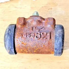 540-T GM Delco Moraine Wheel Cylinder Nos