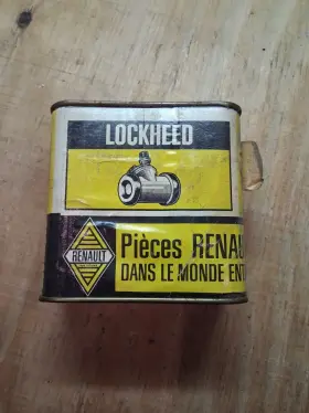 621036 LOCKHEED Renault Dauphine Right Rear Wheel Cylinder