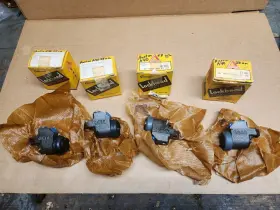 Lockheed 81281-81282 Nos 81282 81281 Wheel Cylinder Austin A40 Lockheed 81281-81282 Nos 81282 81281 Wheel Cylinder Austin A40