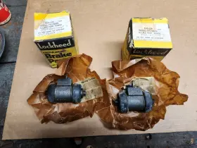 Lockheed L4241-239 Nos Rear Wheel Cylinders Austin Mini A40 Mkii Lockheed L4241-239 Nos Rear Wheel Cylinders Austin Mini A40 Mkii