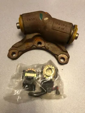 Lucas 68660521 Meritor 201184/lucas Right Rear Rr Wheel Cylinder Fits 1984-1994 F-600 Lucas 68660521 Meritor 201184/lucas Right Rear Rr Wheel Cylinder Fits 1984-1994 F-600