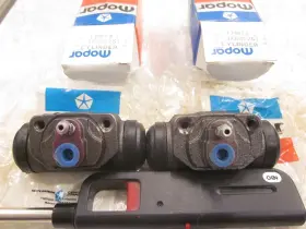 3780525 MOPAR Nos Rear Wheel Cylinders Superbird Plymouth #3