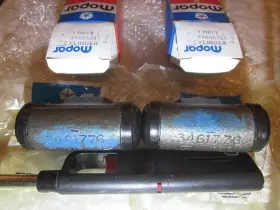 3780525 MOPAR Nos Rear Wheel Cylinders Superbird Plymouth
