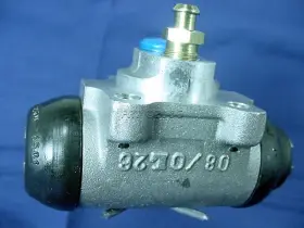 67-78-010 QUALITEE INTERNATIONAL Drum Brake Master Cylinder