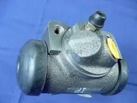 67-92-210 QUALITEE INTERNATIONAL Brake Master Cylinder Wheel