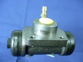 6712040 QUALITEE INTERNATIONAL Drum Brake Master Cylinder Bmw