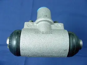 6772040 QUALITEE INTERNATIONAL Brake Master Cylinder Wheel #2
