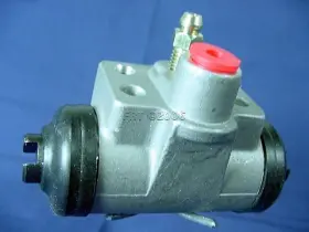 6772180 QUALITEE INTERNATIONAL Drum Brake Master Cylinder Lh