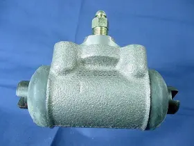 6773060 QUALITEE INTERNATIONAL Brake Master Cylinder Wheel Lh #2