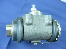 6774040 QUALITEE INTERNATIONAL Brake Master Cylinder Wheel
