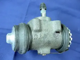 6774130 QUALITEE INTERNATIONAL Brake Master Cylinder Wheel #2
