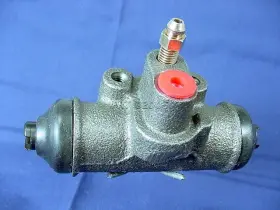 6774310 QUALITEE INTERNATIONAL Brake Master Cylinder Wheel