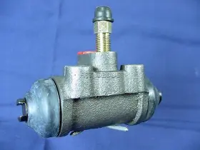 6774360 QUALITEE INTERNATIONAL Brake Master Cylinder Wheel #2